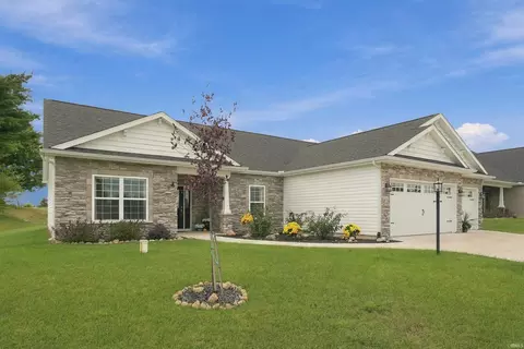 2098 S Raccoon Run Blvd, Winona Lake, IN 46590