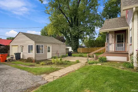 Exterior - 309 E Walnut St, Chalmers, IN 47929 photo 4 of 6