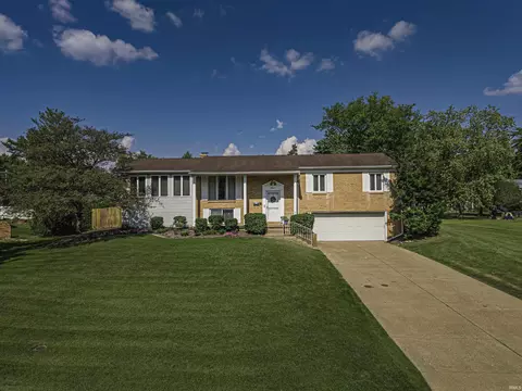 2906 Mockingbird Ln, Evansville, IN 47710