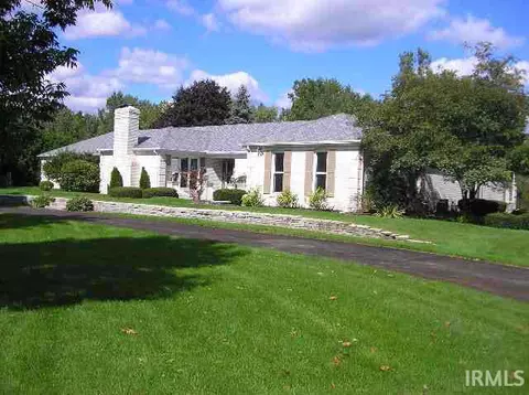 1704 Brookwood Dr, Elkhart, IN 46514