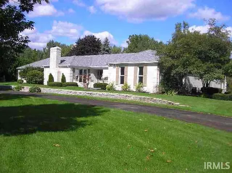 1704 Brookwood Dr, Elkhart, IN 46514