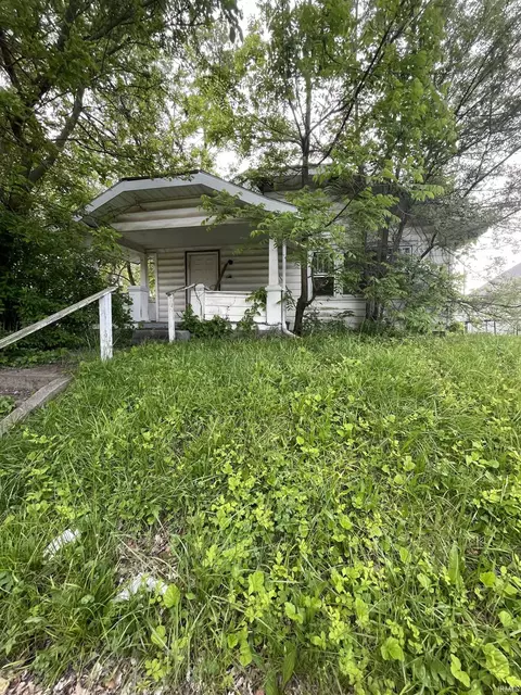 1423 Nelle St, Anderson, IN 46016