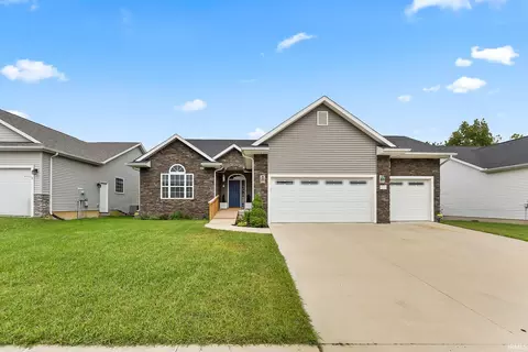 2671 Pine Cone Ln, Warsaw, IN 46582