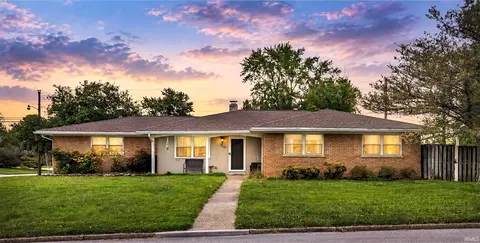 3100 Ridgewood Dr, Evansville, IN 47711