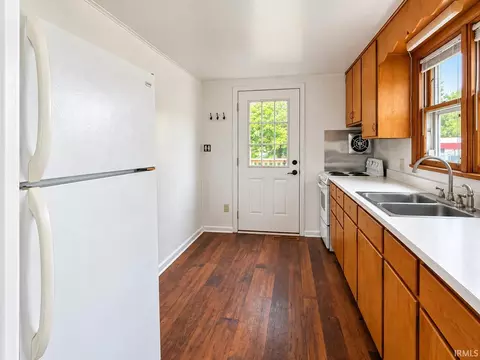 219 S Jefferson St, Bloomington, IN 47401 photo 3