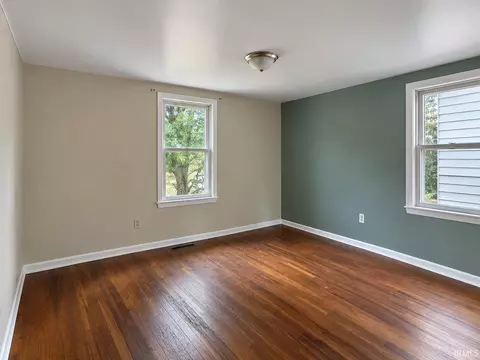 219 S Jefferson St, Bloomington, IN 47401 photo 4
