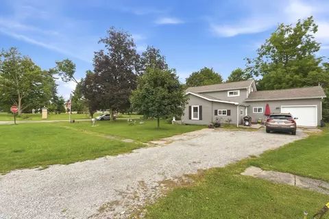 Exterior - 701 Sixth St, Howe, IN 46746 photo 5 of 6