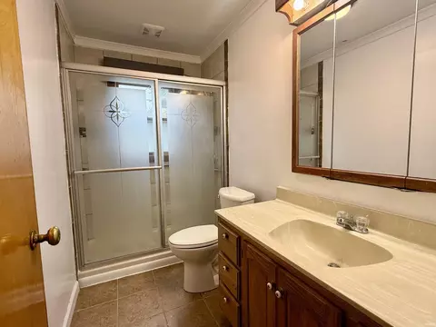 Bath - 135 E Harrison Ave, Wabash, IN 46992 photo 2 of 2