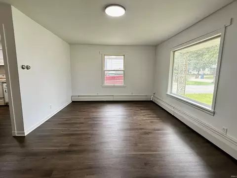 Living - 135 E Harrison Ave, Wabash, IN 46992 photo 2 of 4
