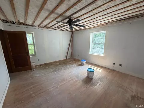 Bedroom - 501 16th St, Bedford, IN 47421 photo 2 of 3