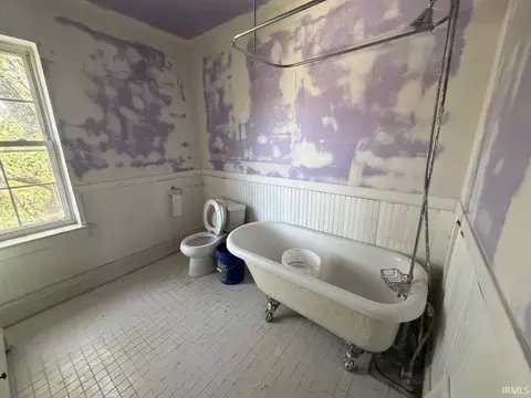 Bath - 501 16th St, Bedford, IN 47421 photo 2 of 2