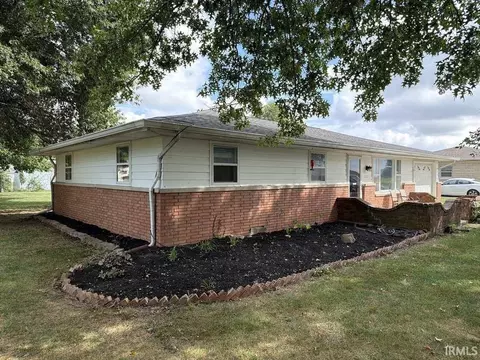 122 Charles St, Taylorsville, IN 47280
