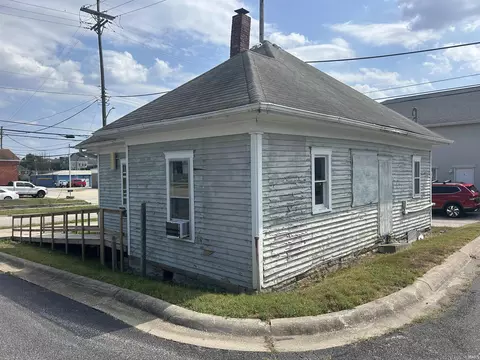 1611 L St, Bedford, IN 47421 photo 3