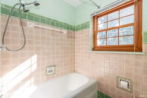 Bath - 603 Eagleson Ave, Bloomington, IN 47401 photo 4 of 4