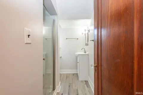 Bath - 603 Eagleson Ave, Bloomington, IN 47401 photo 1 of 4