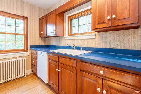 Kitchen - 603 Eagleson Ave, Bloomington, IN 47401 photo 2 of 3