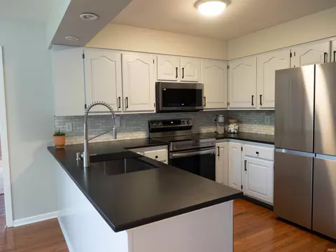 Kitchen - 2202 E Cape Cod Dr, Bloomington, IN 47401 photo 3 of 4