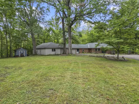 830 W Dogwood Dr, Columbia City, IN 46725