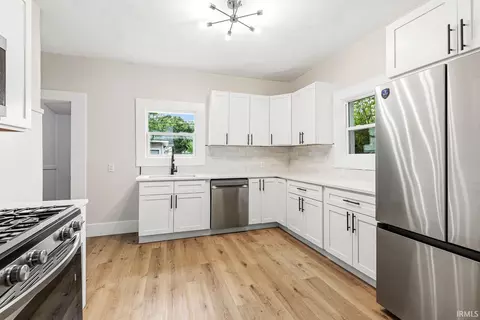 Kitchen - 1114 E Bowman St, South Bend, IN 46613 photo 1 of 2