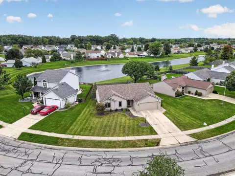1328 Oak Bay Run, Fort Wayne, IN 46825
