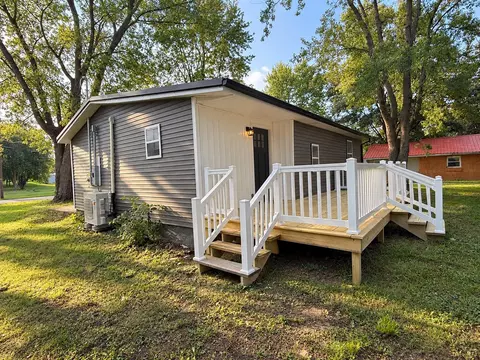 Exterior - 265 Peneton St, Waterloo, IN 46793 photo 5 of 9