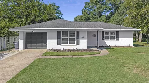 2202 E Iowa St, Evansville, IN 47711