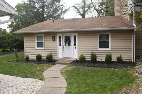 11629 Village Dr, Evansville, IN 47725