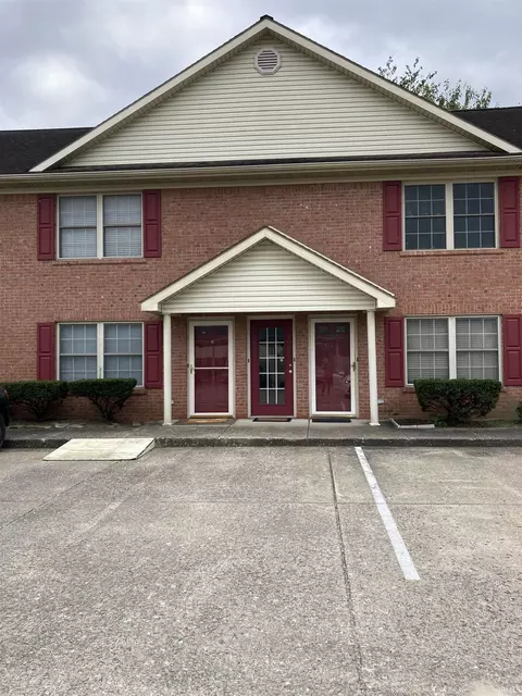 2911 Dexter Ct, Evansville, IN 47714