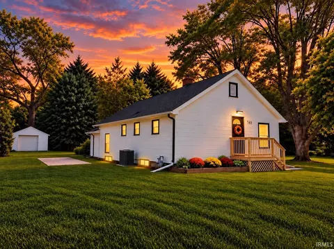 745 E 18th St, Mishawaka, IN 46544