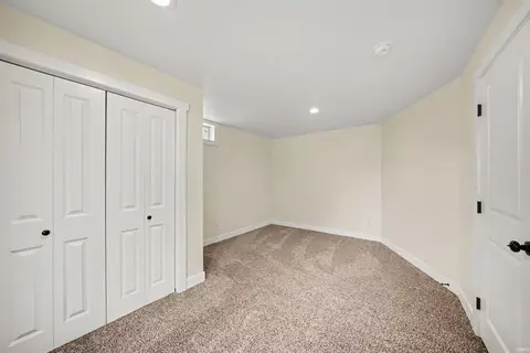 Bedroom - 52105 Arrowhead Cir, Granger, IN 46530 photo 5 of 5
