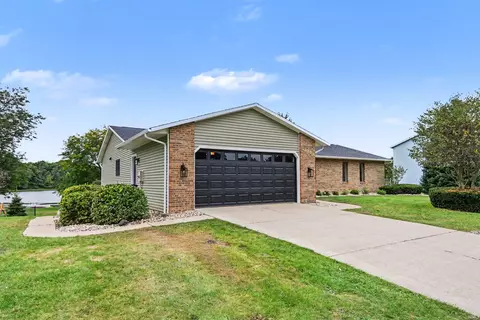 Exterior - 52105 Arrowhead Cir, Granger, IN 46530 photo 2 of 9