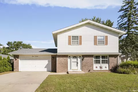 412 E Hively Ave, Elkhart, IN 46517