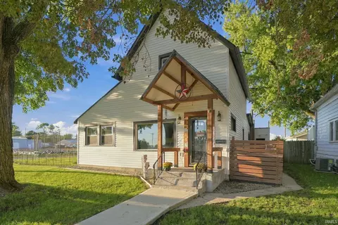 711 W Cherry St, Bluffton, IN 46714