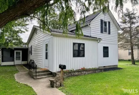 127 S 9th St, Decatur, IN 46733