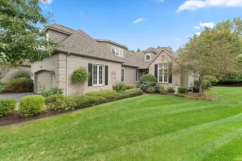 1629 S Lake George Dr, Mishawaka, IN 46545