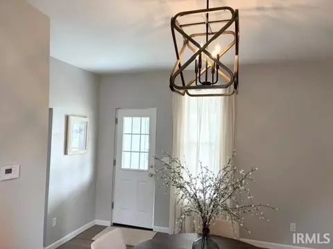 Entry Way - 412 W Main St, Peru, IN 46970 photo 3 of 4