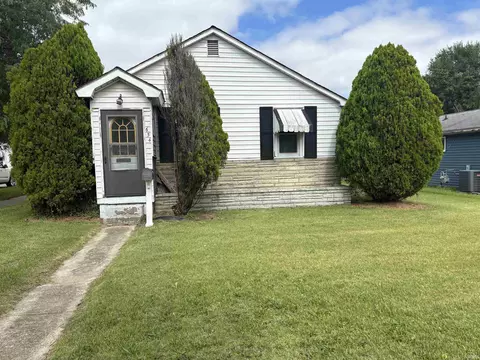 634 W Lusher Ave, Elkhart, IN 46517