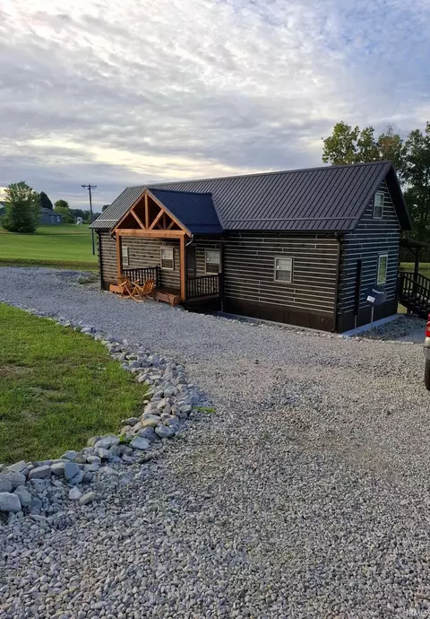12403 E Hobbieville Rd, Springville, IN 47462