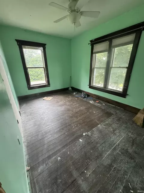 Bedroom - 512 W Frank Street St, Mitchell, IN 47446 photo 1 of 2