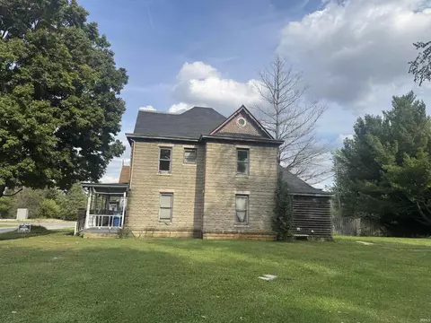Exterior - 512 W Frank Street St, Mitchell, IN 47446 photo 5 of 6