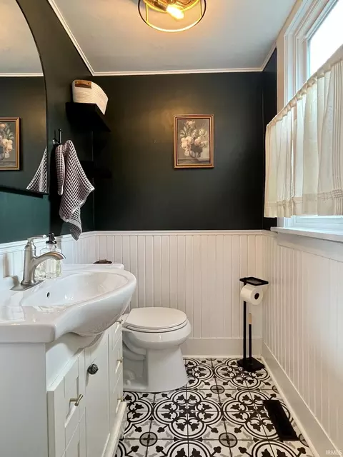 Bath - 79 W 3rd St, Peru, IN 46970 photo 1 of 5