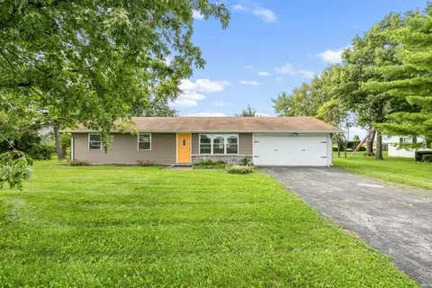 7542 N State Road 1 Rd, Ossian, IN 46777