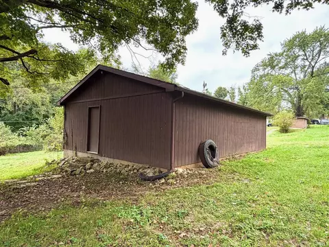 Exterior - 2959 Lawrenceport Rd, Mitchell, IN 47446 photo 5 of 14