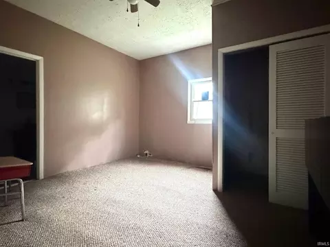 Bedroom - 2959 Lawrenceport Rd, Mitchell, IN 47446 photo 2 of 3
