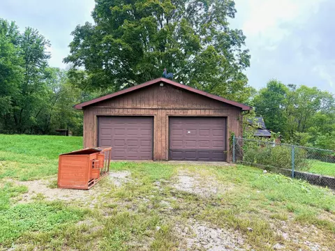 Exterior - 2959 Lawrenceport Rd, Mitchell, IN 47446 photo 4 of 14