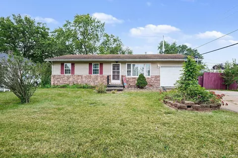 817 Fieldhouse Ave, Elkhart, IN 46517