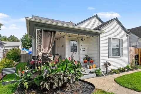 2106 Berkley Pl, South Bend, IN 46616