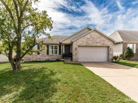 4627 Erinwood Ct, Evansville, IN 47725