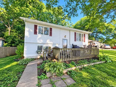 13513 Michigan Rd, Plymouth, IN 46563