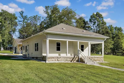40 Allen St, Heltonville, IN 47436